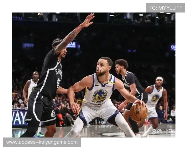 篮网主控状态爆发，助攻全场最高展现团队威力