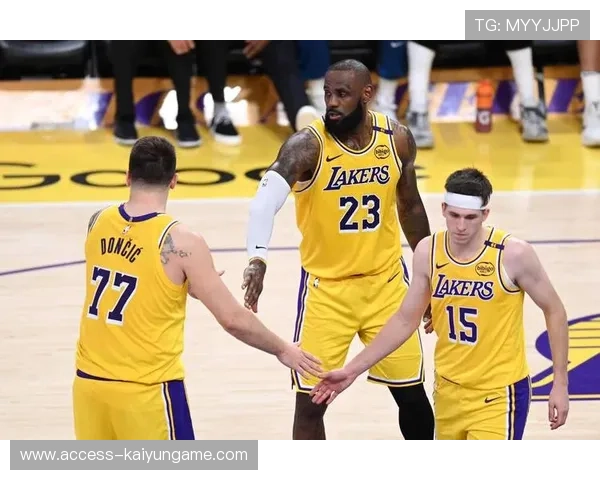 詹姆斯52分三双无用,湖人战力榜排名滑坡至全联盟第13位